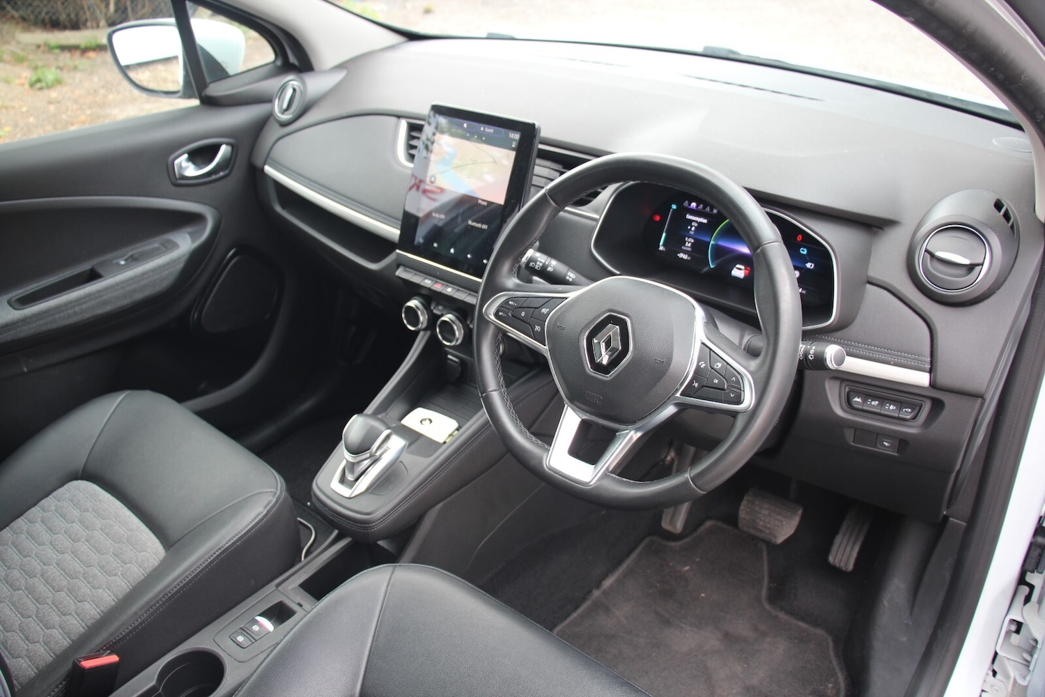 Used Renault Zoe 2021 for sale - 76744749: Photo 8