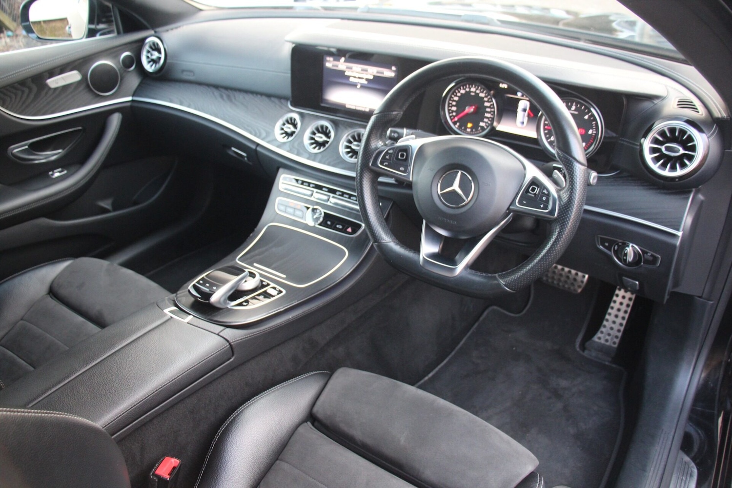 Used Mercedes-Benz E Class 2017 for sale - 77129022: Photo 8