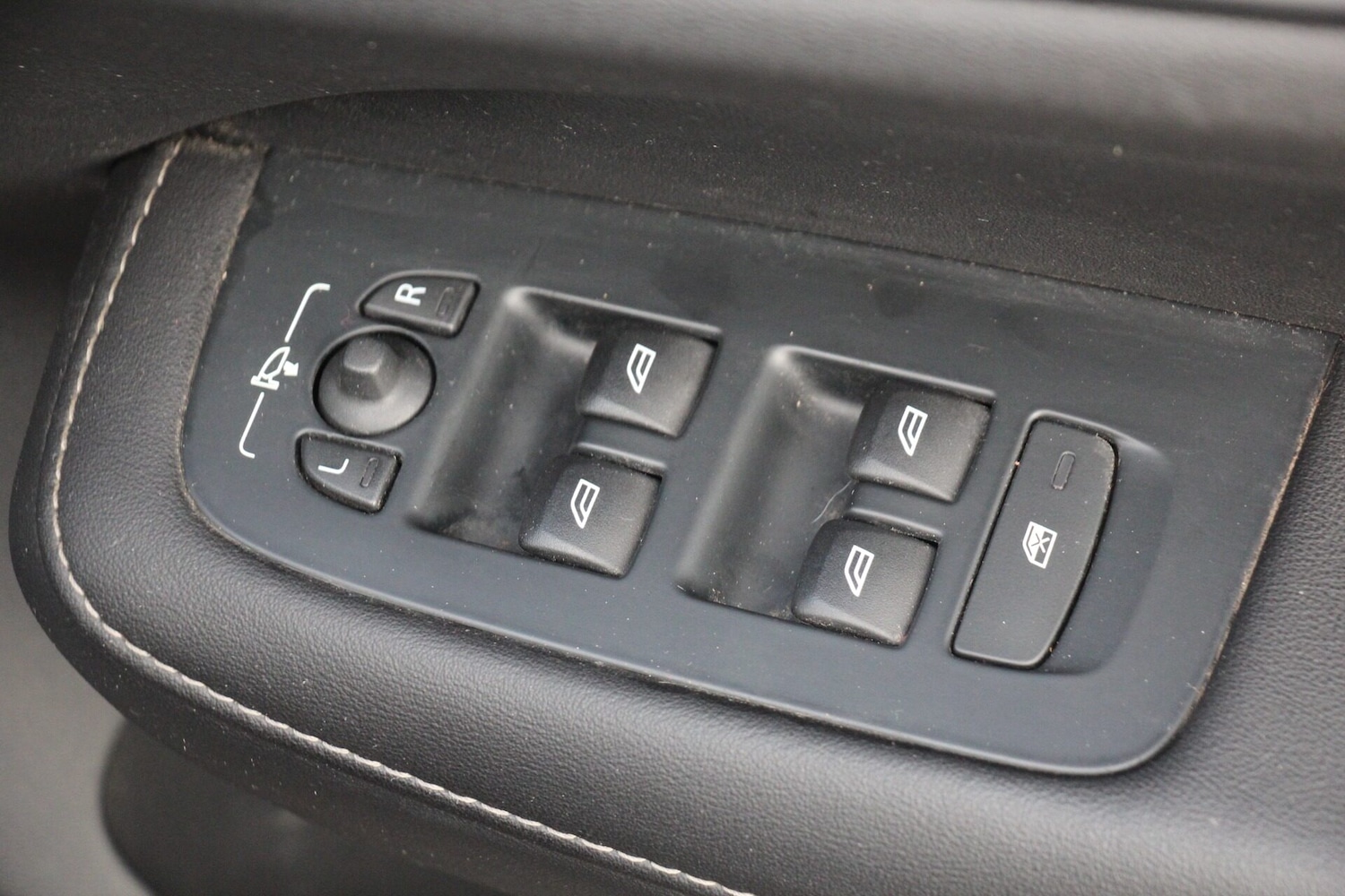 Used Volvo V60 2019 for sale - 76394981: Photo 17