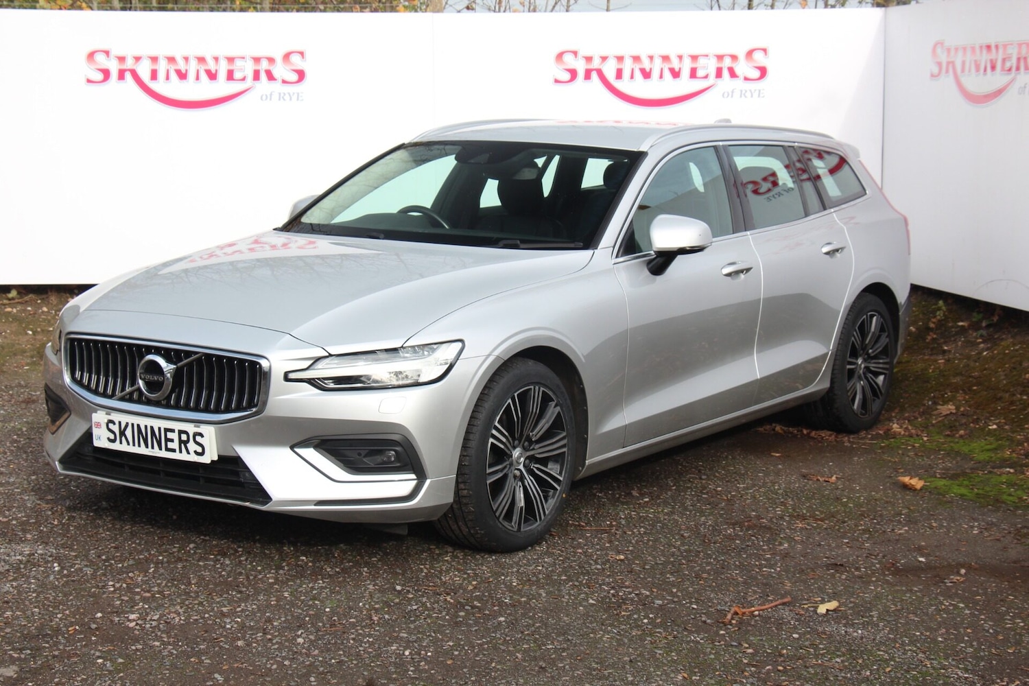 Used Volvo V60 2019 for sale - 76394981: Photo 3