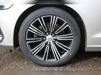 Used Volvo V60 2019 for sale - 76394981: Photo