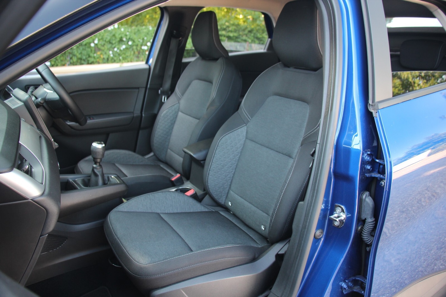 Used Renault Captur 2021 for sale - 76622111: Photo 14