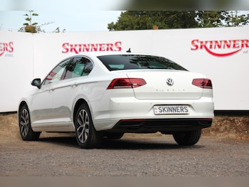 Used Volkswagen Passat 2020 for sale - 76622162: Photo