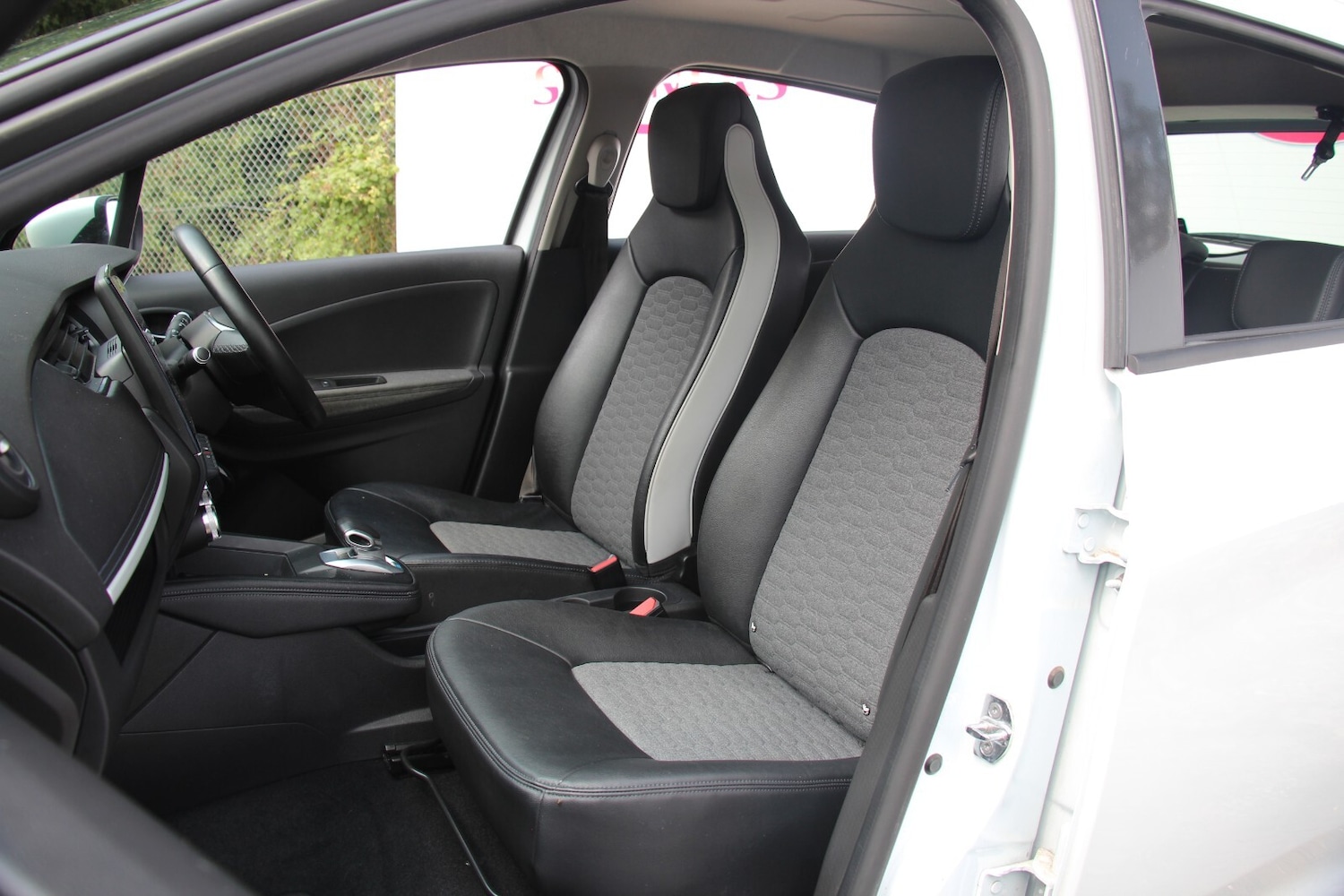 Used Renault Zoe 2021 for sale - 76635258: Photo 14