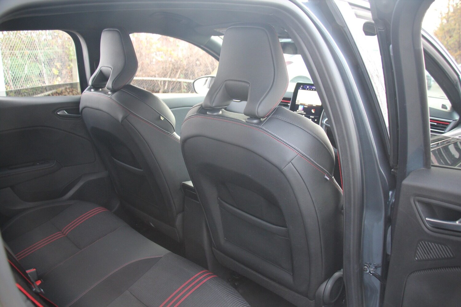 Used Renault Clio 2022 for sale - 76495479: Photo 10