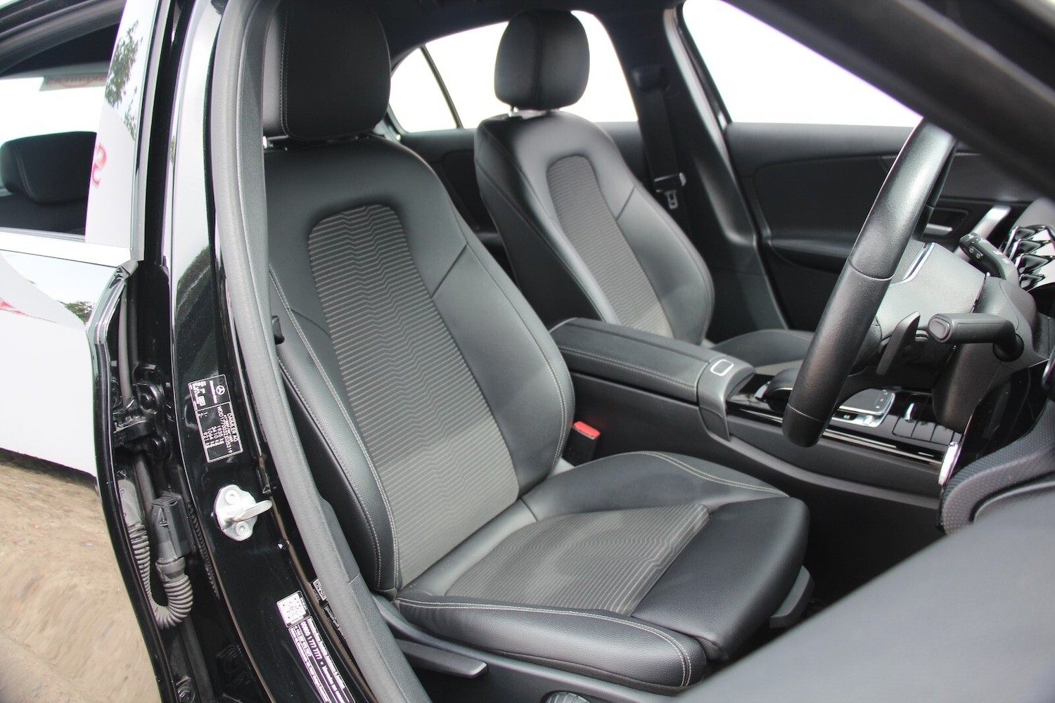 Used Mercedes-Benz A-Class 2018 for sale - 76754364: Photo 9