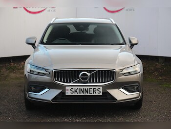 Used Volvo V60 2019 for sale - 76545892: Photo