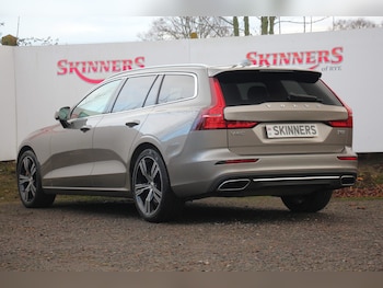 Used Volvo V60 2019 for sale - 76545892: Photo