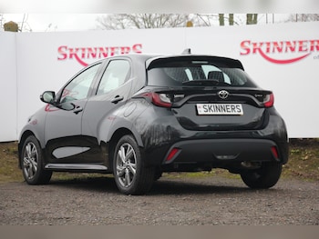 Used Toyota Yaris 2024 for sale - 77445880: Photo