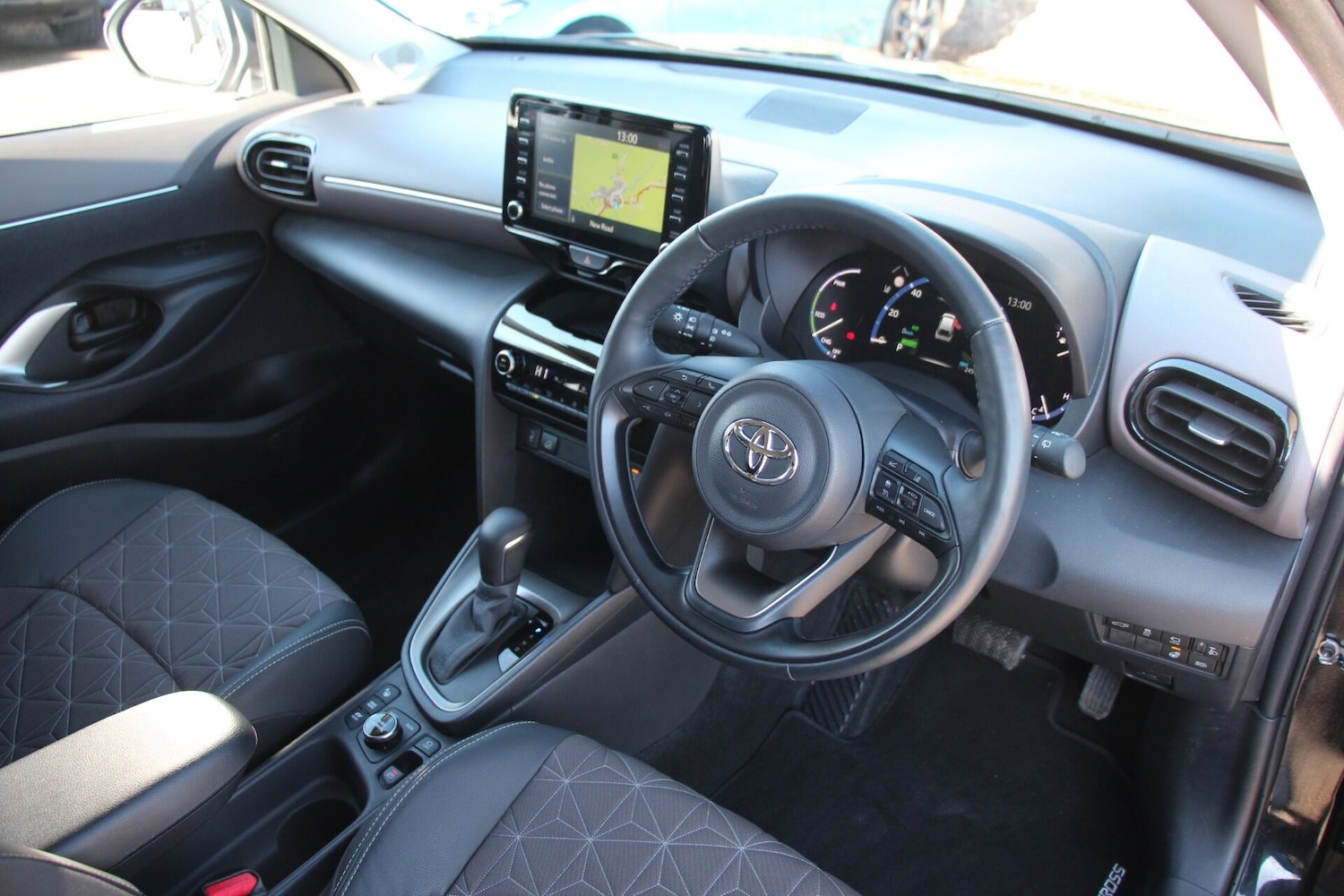 Used Toyota Yaris Cross 2023 for sale - 77368069: Photo 8