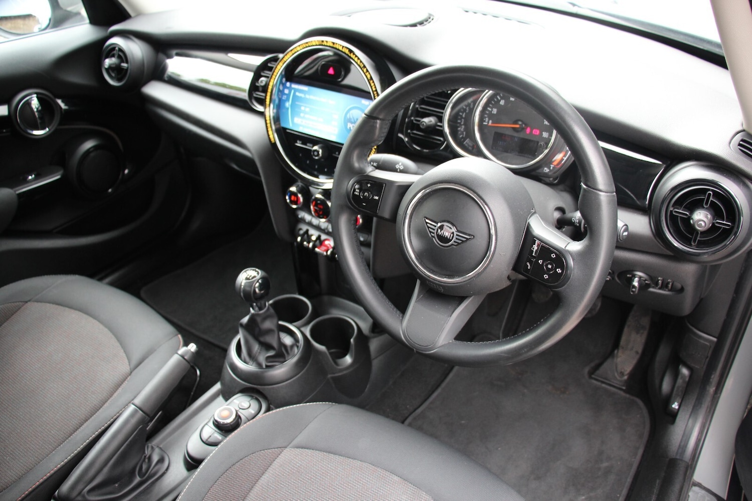 Used MINI Hatch 2021 for sale - 76716584: Photo 8