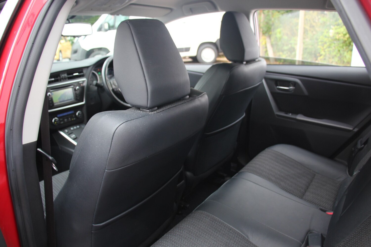 2015 Toyota Auris EXCEL VVT-I HYBRID AUTOMATIC Hatchback PETROL/ELECTRIC Automat - Picture 13 of 24