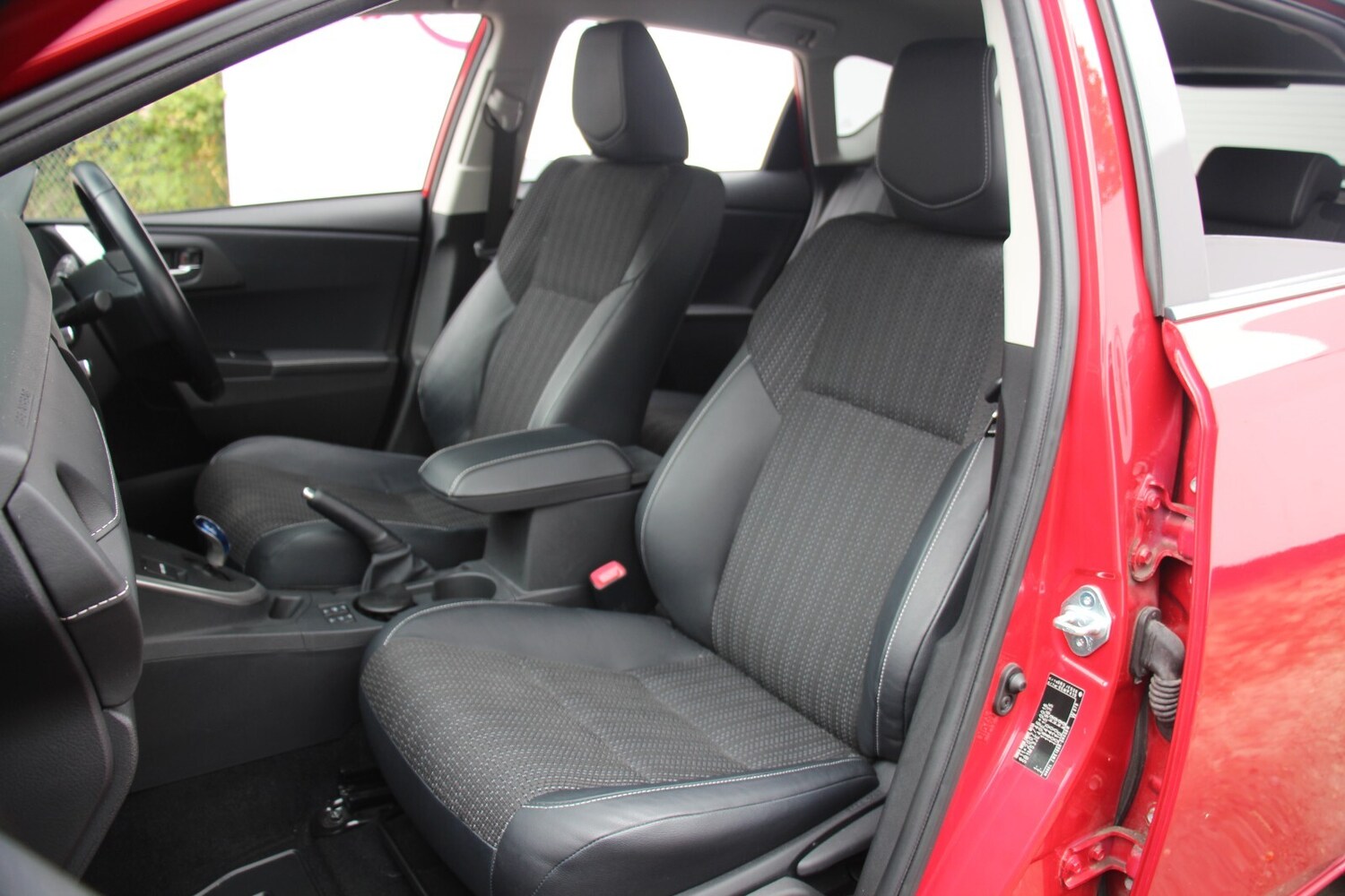 2015 Toyota Auris EXCEL VVT-I HYBRID AUTOMATIC Hatchback PETROL/ELECTRIC Automat - Picture 14 of 24
