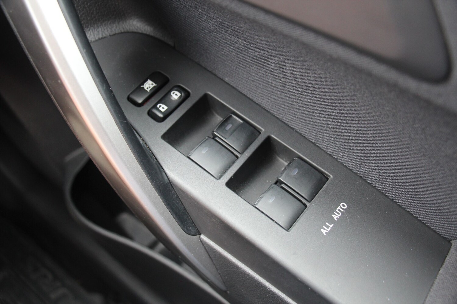 2015 Toyota Auris EXCEL VVT-I HYBRID AUTOMATIC Hatchback PETROL/ELECTRIC Automat - Picture 19 of 24