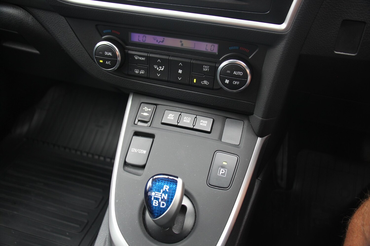 2015 Toyota Auris EXCEL VVT-I HYBRID AUTOMATIC Hatchback PETROL/ELECTRIC Automat - Picture 20 of 24