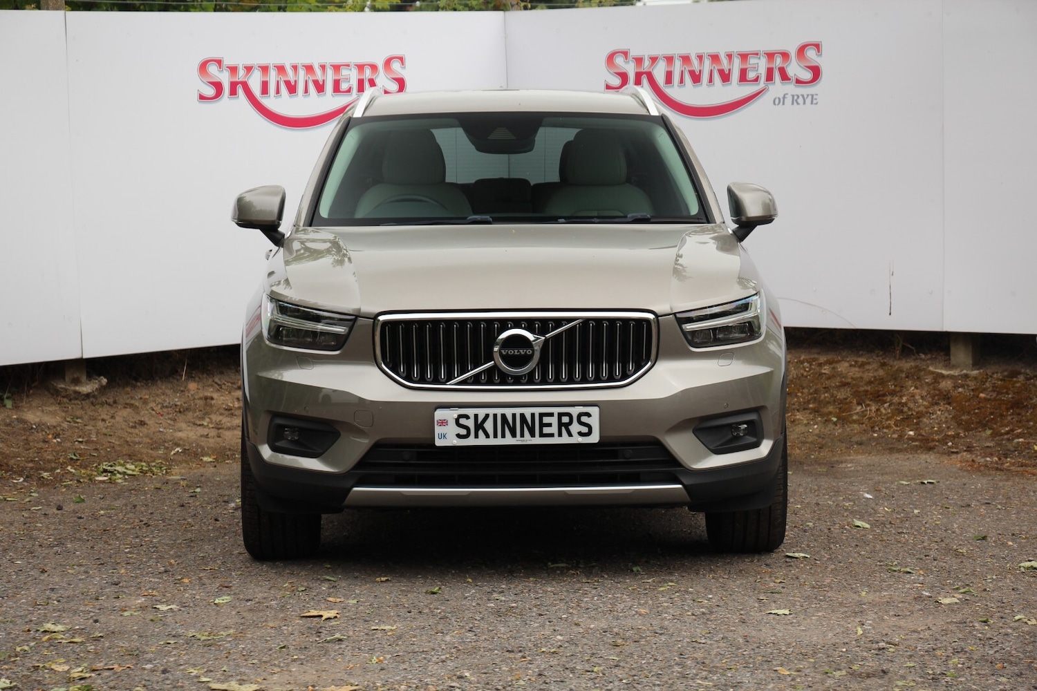 Used Volvo XC40 2020 for sale - 76635246: Photo 2