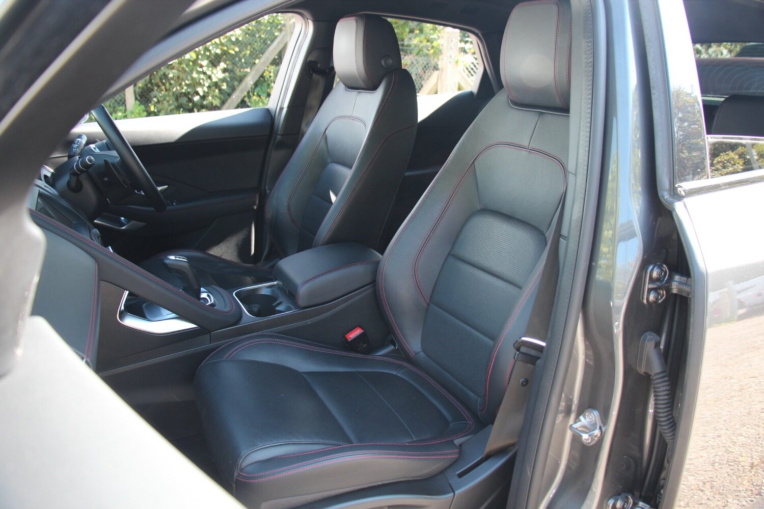 Used Jaguar E-Pace 2020 for sale - 75975108: Photo 14