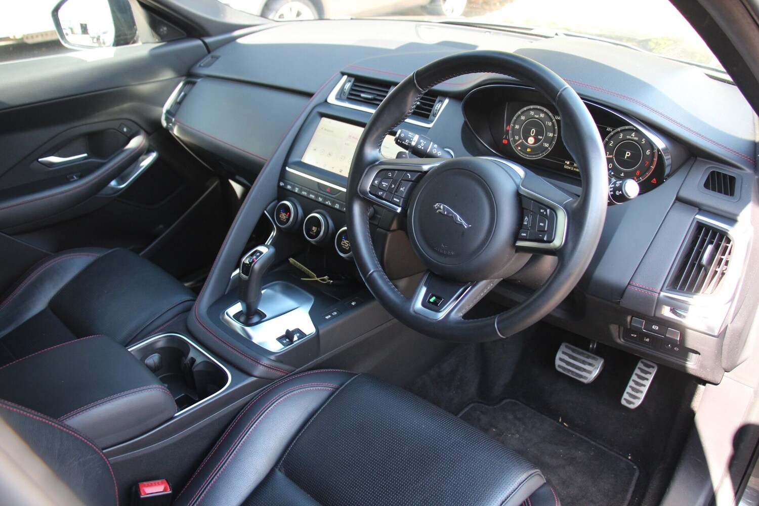 Used Jaguar E-Pace 2020 for sale - 75975108: Photo 8