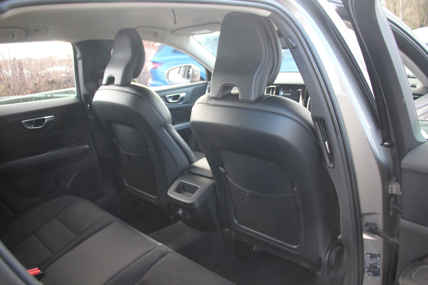 Used Volvo V60 2018 for sale - 77262432: Photo 10