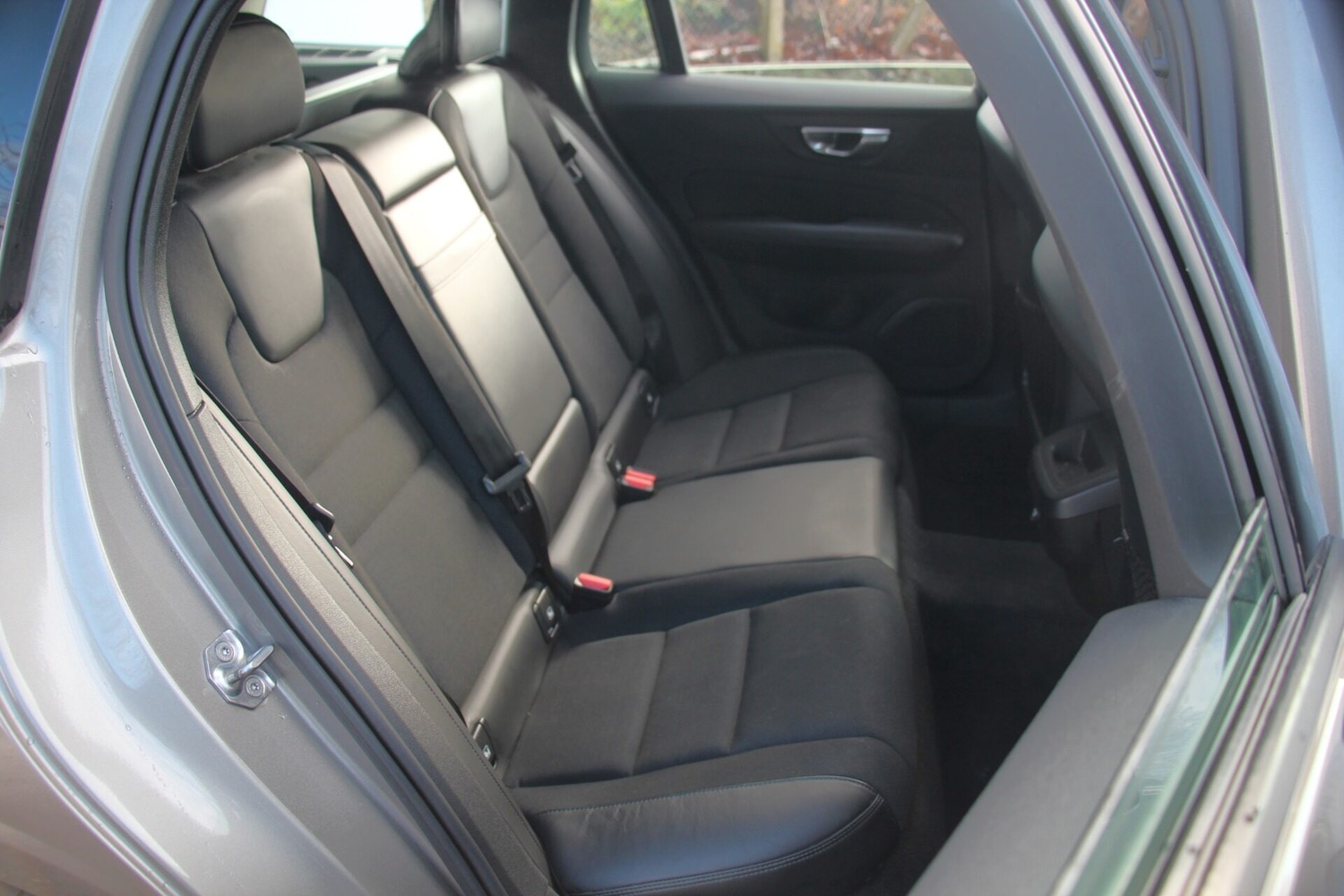 Used Volvo V60 2018 for sale - 77262432: Photo 11