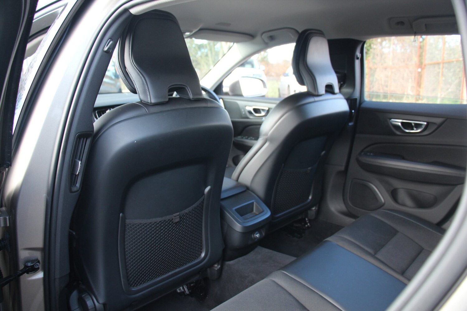 Used Volvo V60 2018 for sale - 77262432: Photo 13