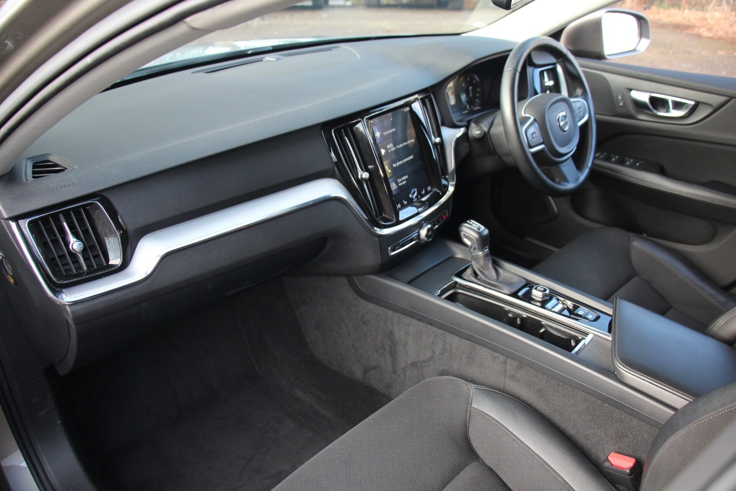 Used Volvo V60 2018 for sale - 77262432: Photo 15