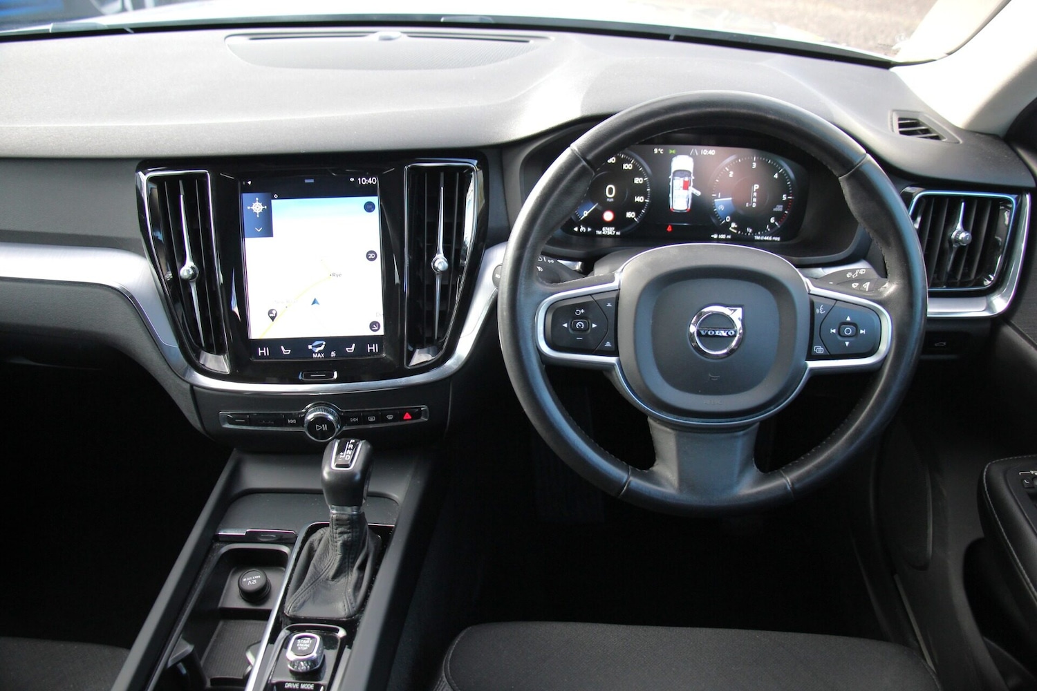 Used Volvo V60 2018 for sale - 77262432: Photo 16