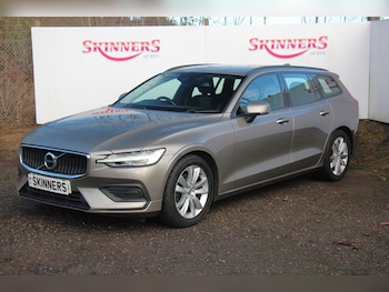 Used Volvo V60 2018 for sale - 77262432: Photo