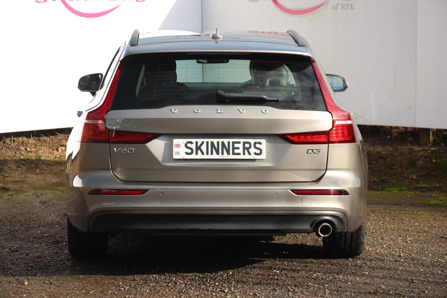 Used Volvo V60 2018 for sale - 77262432: Photo 5