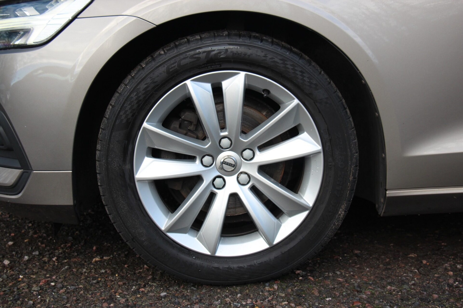 Used Volvo V60 2018 for sale - 77262432: Photo 7