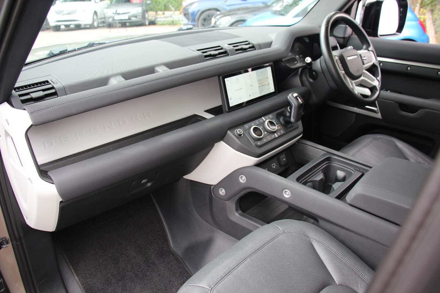 Used Land Rover Defender 2022 for sale - 76635268: Photo 15