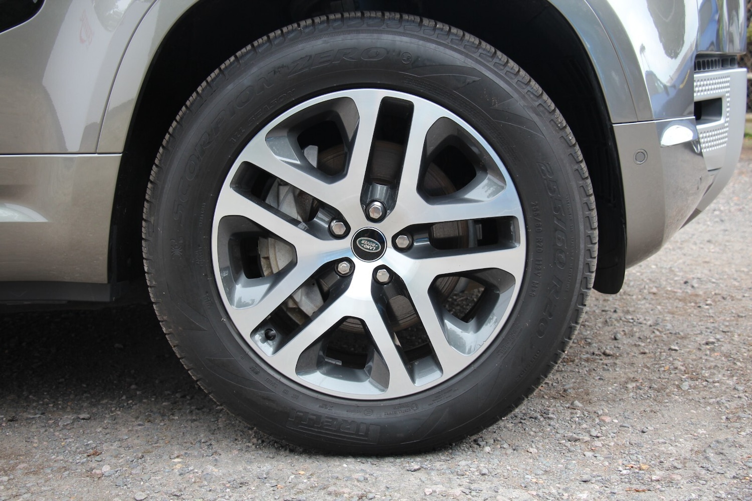 Used Land Rover Defender 2022 for sale - 76635268: Photo 7