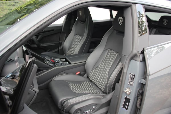 Used Lamborghini Urus 2023 for sale - 75618338: Photo 14