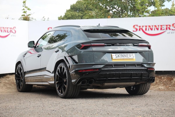 Used Lamborghini Urus 2023 for sale - 75618338: Photo 4