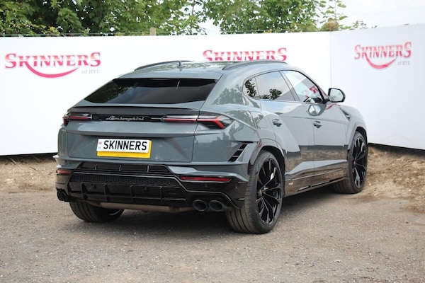 Used Lamborghini Urus 2023 for sale - 75618338: Photo 6