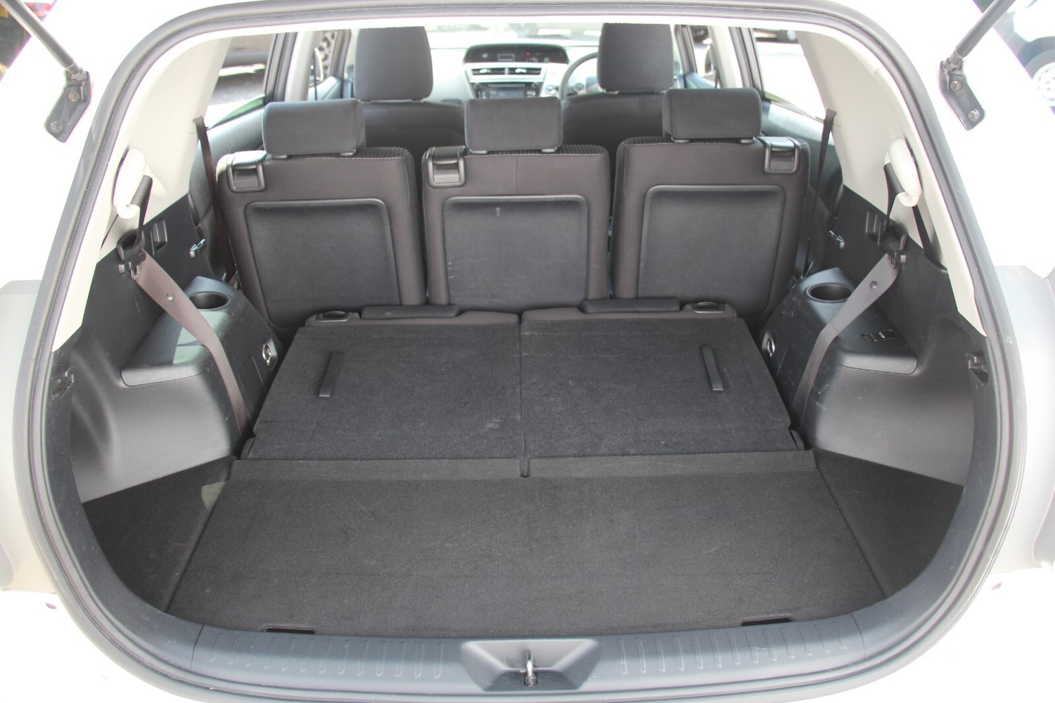 Used Toyota Prius+ 2018 for sale - 76635257: Photo 21