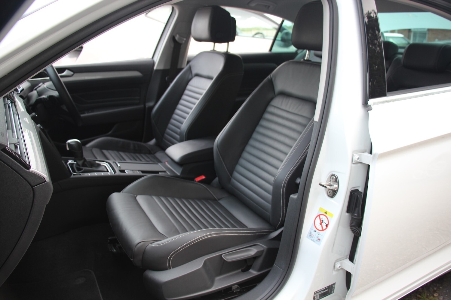 Used Volkswagen Passat 2020 for sale - 76716613: Photo 14