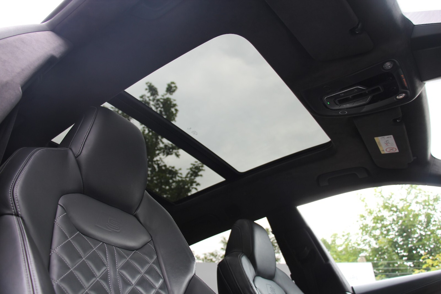 Used Audi Q8 2019 for sale - 76703481: Photo 18