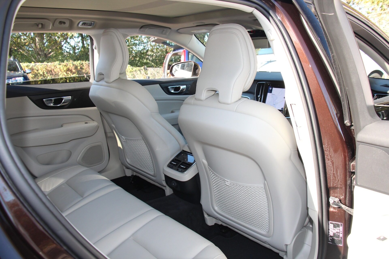 Used Volvo V60 2021 for sale - 76334337: Photo 10