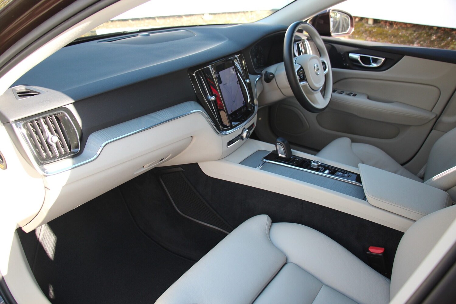 Used Volvo V60 2021 for sale - 76334337: Photo 15