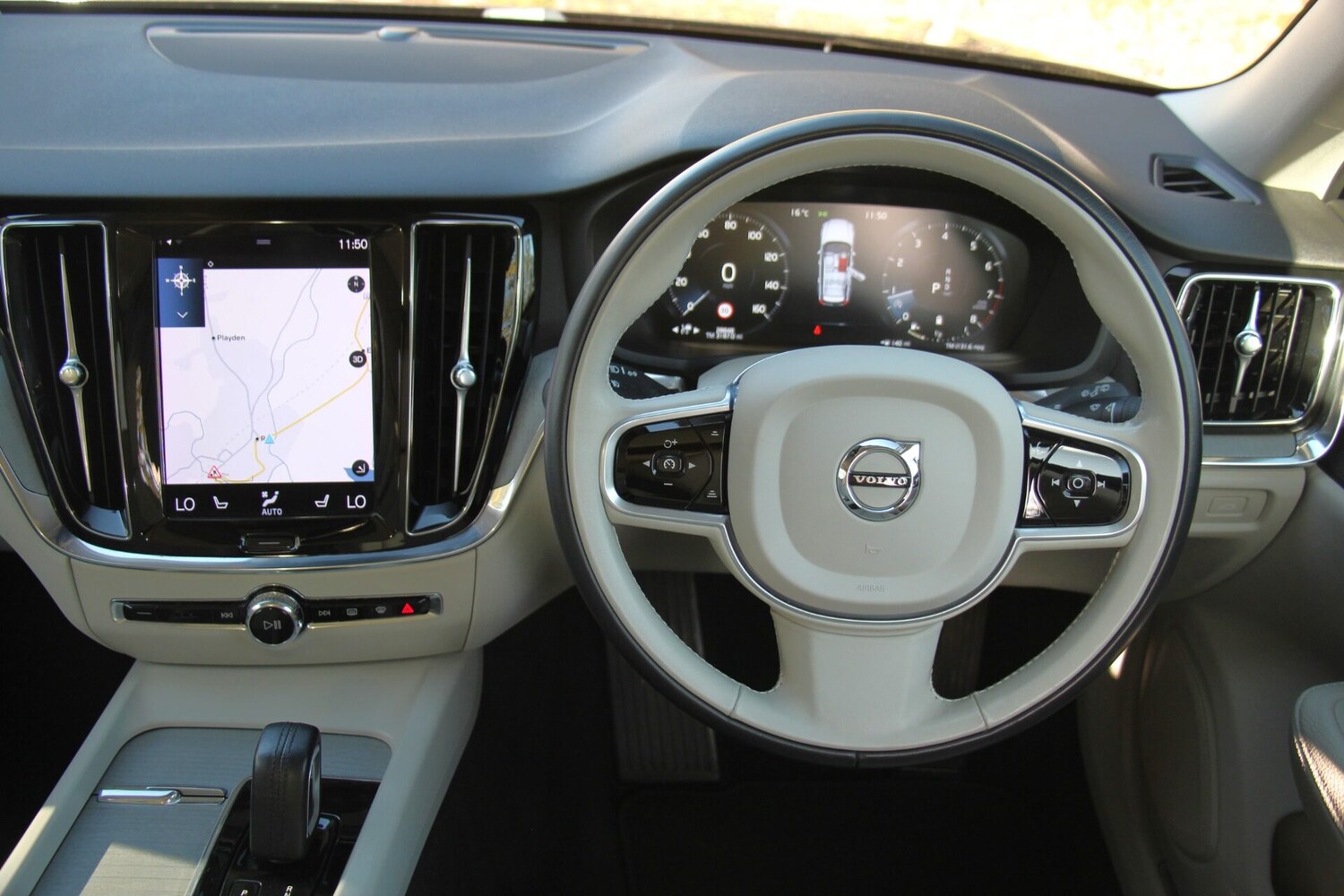 Used Volvo V60 2021 for sale - 76334337: Photo 16