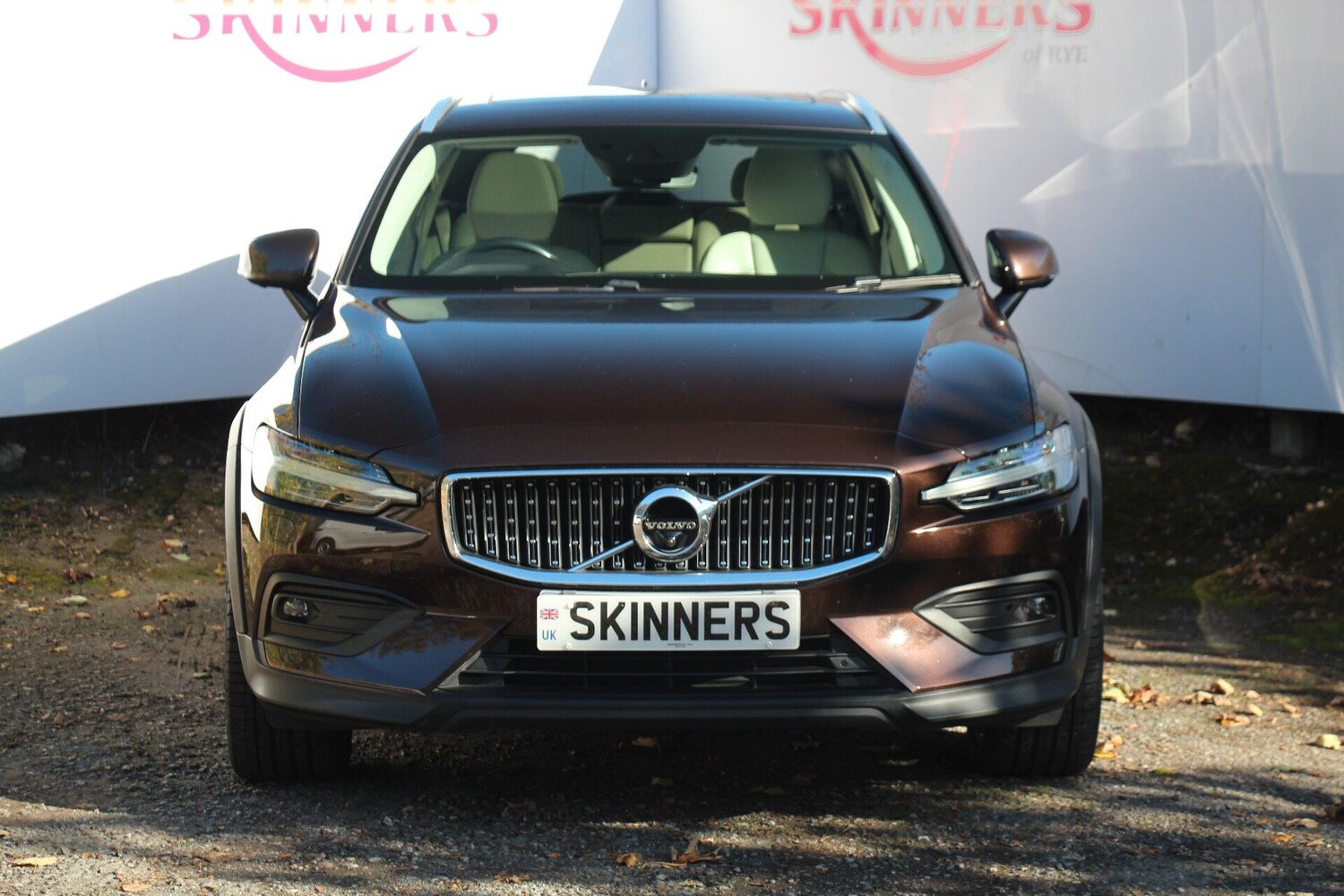 Used Volvo V60 2021 for sale - 76334337: Photo 2