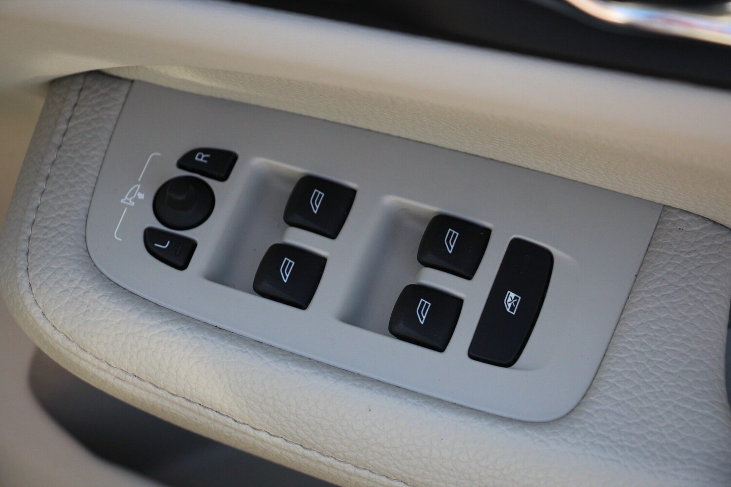 Used Volvo V60 2021 for sale - 76334337: Photo 20