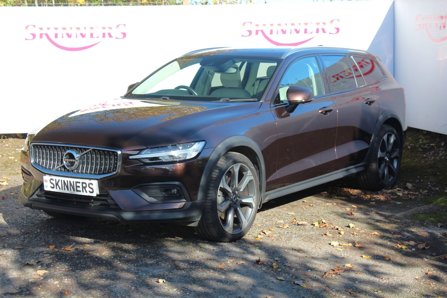 Used Volvo V60 2021 for sale - 76334337: Photo 3