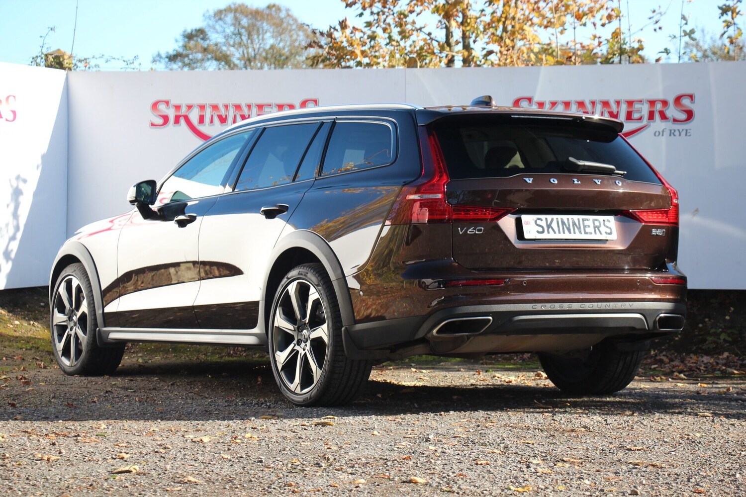 Used Volvo V60 2021 for sale - 76334337: Photo 4