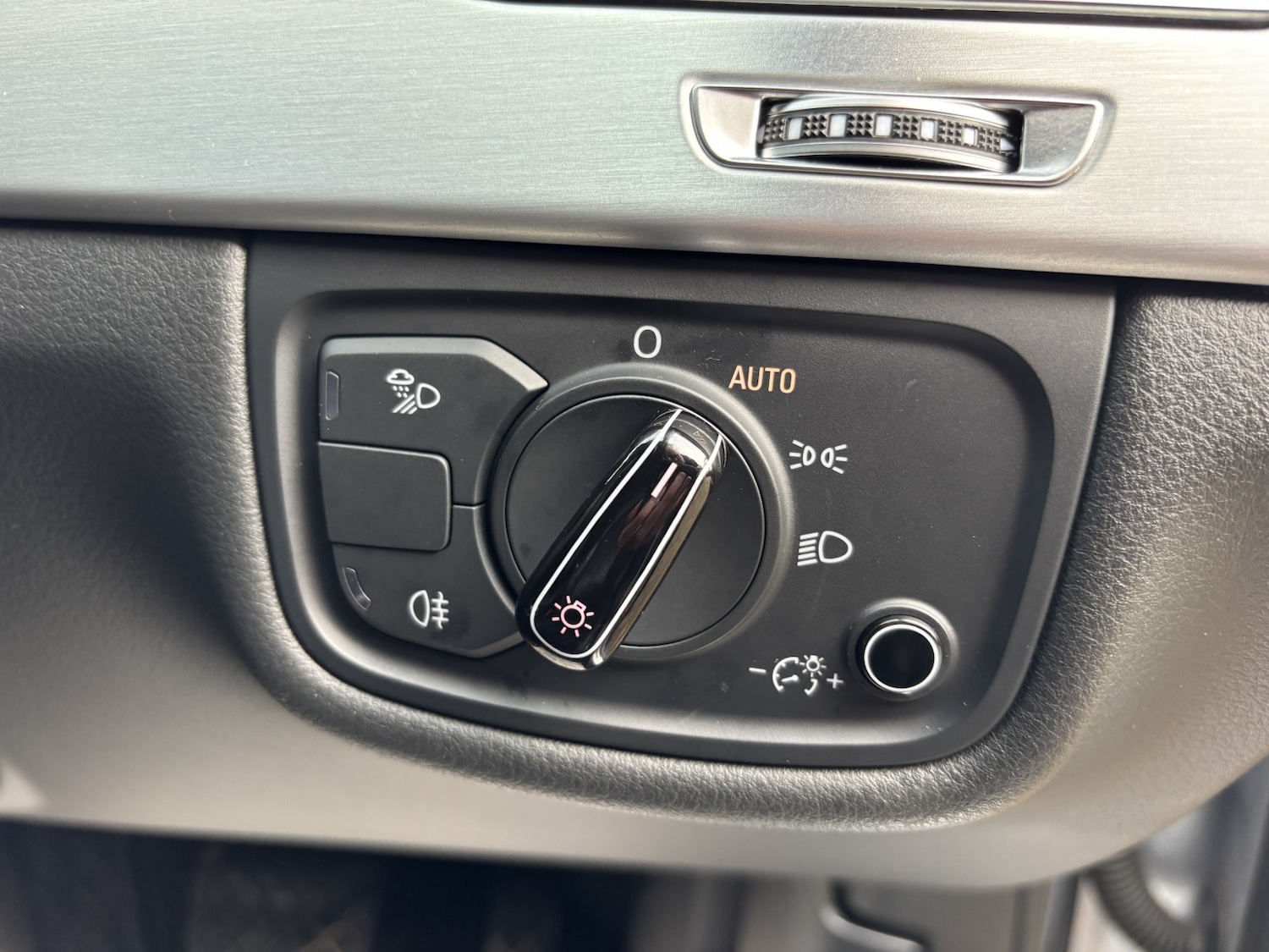 Used Audi A8 2015 for sale - 76744100: Photo 34