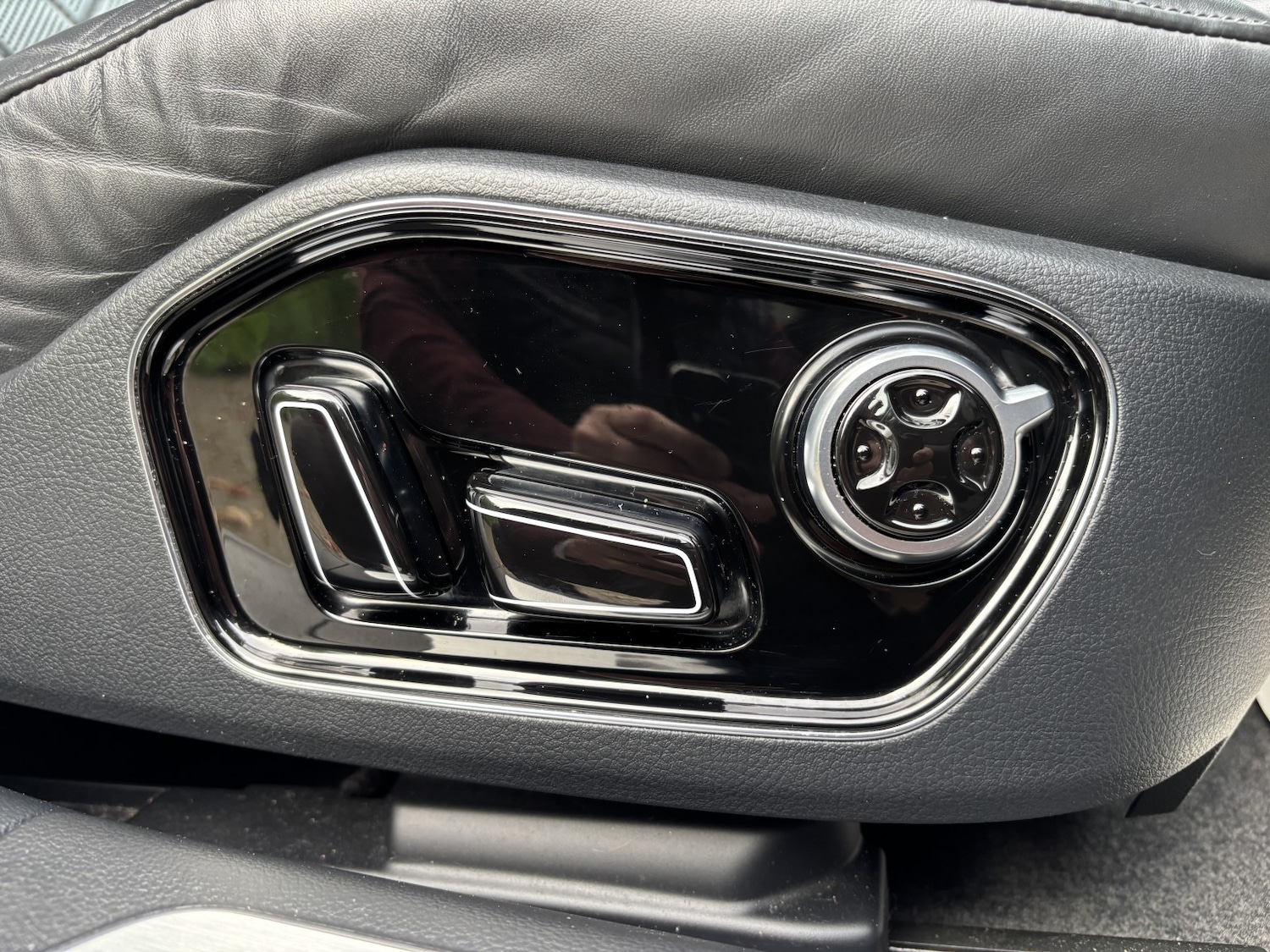 Used Audi A8 2015 for sale - 76744100: Photo 35