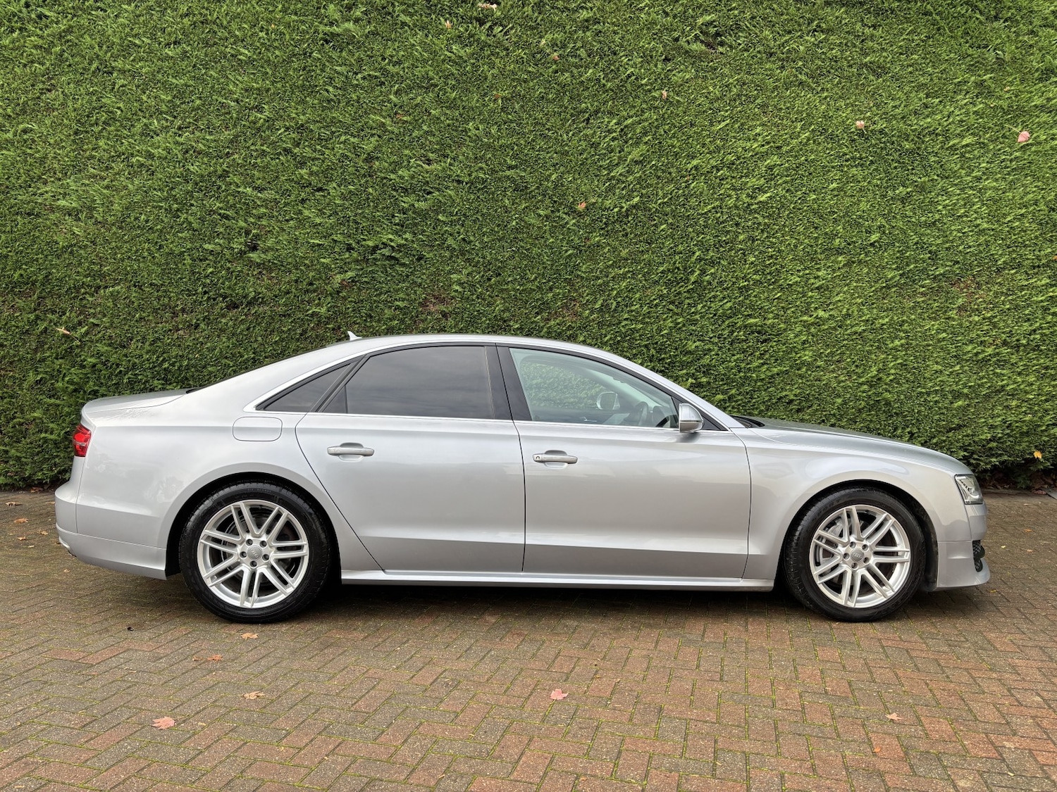 Used Audi A8 2015 for sale - 76744100: Photo 4