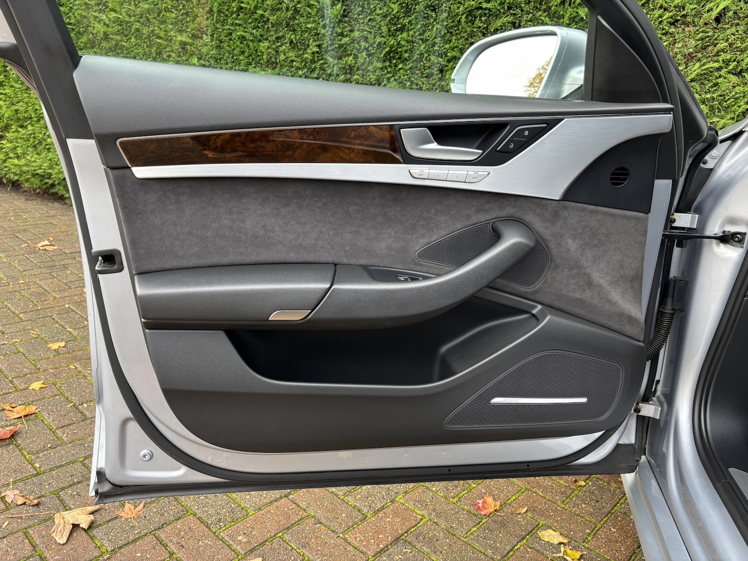 Used Audi A8 2015 for sale - 76744100: Photo 40