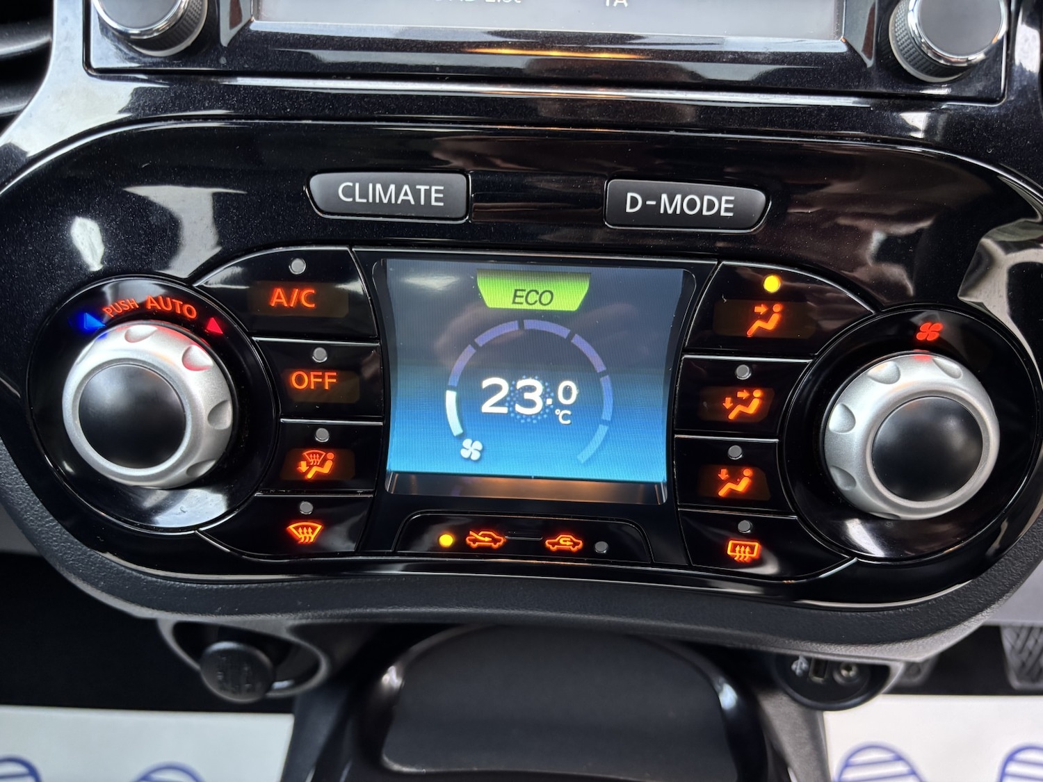 Used Nissan Juke 2014 for sale - 76751787: Photo 27